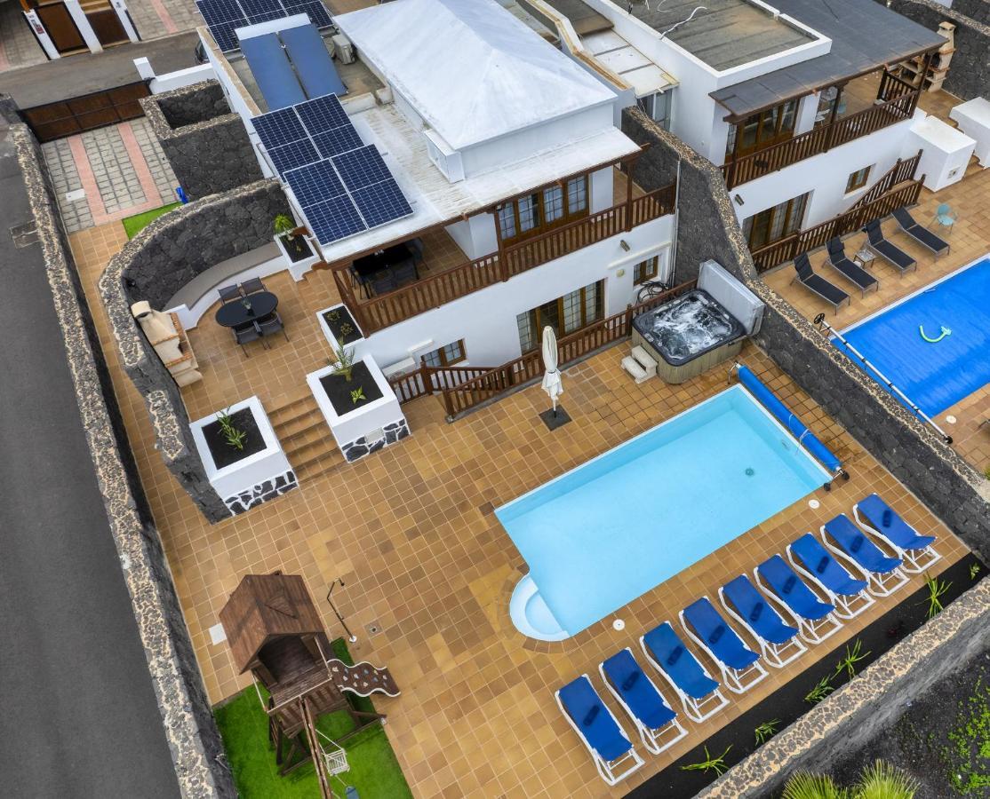 Villa Flavia-Private Pool, Jacuzzi, Sea Views ปลายาบลังกา ภายนอก รูปภาพ